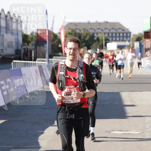03.10.2025 - Köhlbrandbrückenlauf Jannik Wohlers http://msf.ph/oto/9054430 03.10.2025 13:09:53 Ziel 4260, 4625, 4718, 4837, 5520, 5763, 5941, 6308, 6659, 6750 meine-sportfotos.de