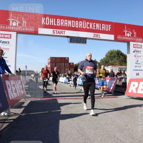 03.10.2025 - Köhlbrandbrückenlauf Lena Gebhardt http://msf.ph/oto/9054435 03.10.2025 13:07:22 Ziel 4287, 4288, 4590, 4649, 4794, 4806, 5645, 5646, 5870, 5872, 6302, 6459 meine-sportfotos.de