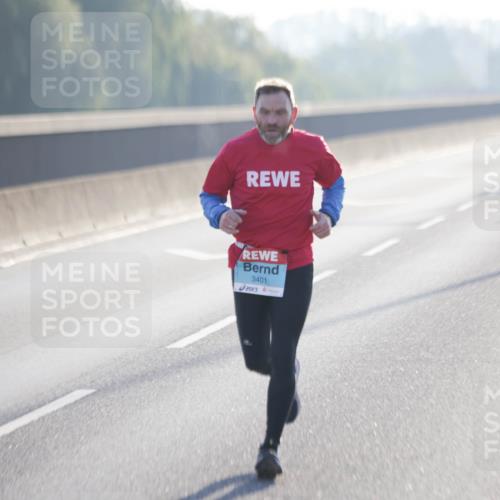 03.10.2025 - Köhlbrandbrückenlauf Jannik Wohlers http://msf.ph/oto/9054445 03.10.2025 09:12:14 Position 3 3401 meine-sportfotos.de
