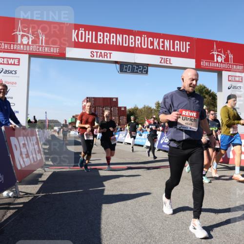03.10.2025 - Köhlbrandbrückenlauf Lena Gebhardt http://msf.ph/oto/9054467 03.10.2025 13:07:23 Ziel 4113, 4287, 4288, 4590, 4649, 4794, 4806, 5645, 5646, 5870, 5872, 6459 meine-sportfotos.de
