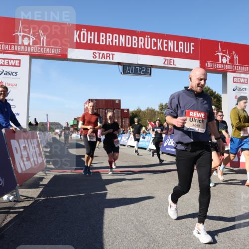 03.10.2025 - Köhlbrandbrückenlauf Lena Gebhardt http://msf.ph/oto/9054477 03.10.2025 13:07:23 Ziel 4113, 4287, 4288, 4590, 4649, 4794, 4806, 5645, 5646, 5870, 5872, 6459 meine-sportfotos.de