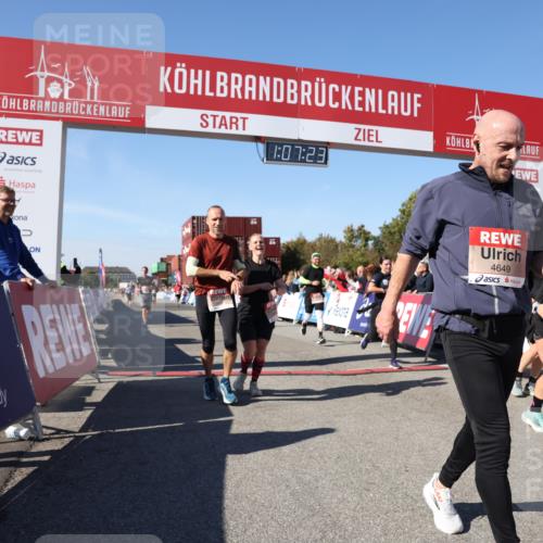 03.10.2025 - Köhlbrandbrückenlauf Lena Gebhardt http://msf.ph/oto/9054486 03.10.2025 13:07:23 Ziel 4113, 4287, 4288, 4590, 4649, 4794, 4806, 5645, 5646, 5870, 5872, 6459 meine-sportfotos.de