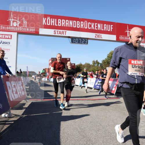 03.10.2025 - Köhlbrandbrückenlauf Lena Gebhardt http://msf.ph/oto/9054498 03.10.2025 13:07:23 Ziel 4113, 4287, 4288, 4590, 4649, 4794, 4806, 5645, 5646, 5870, 5872, 6459 meine-sportfotos.de