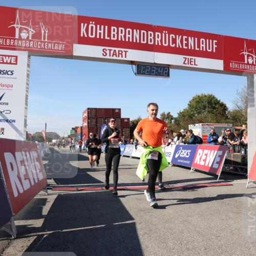 03.10.2025 - Köhlbrandbrückenlauf Lena Gebhardt http://msf.ph/oto/9054499 03.10.2025 13:23:42 Ziel 4285, 4743, 4752, 5093, 5397, 5653, 5855 meine-sportfotos.de