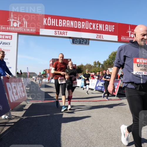 03.10.2025 - Köhlbrandbrückenlauf Lena Gebhardt http://msf.ph/oto/9054507 03.10.2025 13:07:23 Ziel 4113, 4287, 4288, 4590, 4649, 4794, 4806, 5645, 5646, 5870, 5872, 6459 meine-sportfotos.de