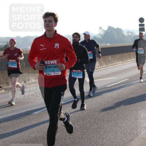 03.10.2025 - Köhlbrandbrückenlauf Lena Gebhardt http://msf.ph/oto/9054509 03.10.2025 09:16:32 Position 1 1118, 1279 meine-sportfotos.de