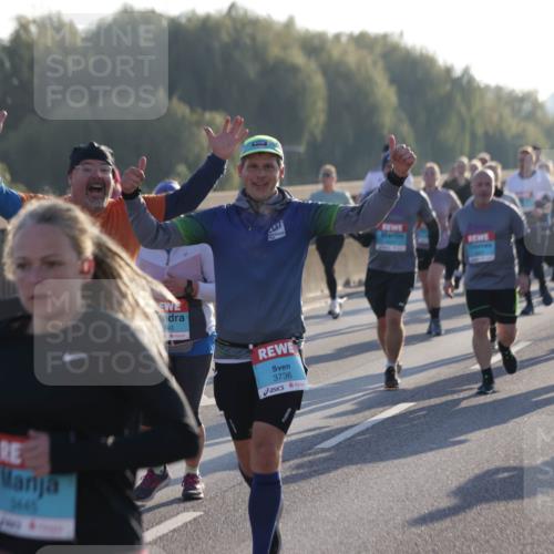 03.10.2025 - Köhlbrandbrückenlauf Jannik Wohlers http://msf.ph/oto/9054511 03.10.2025 09:20:19 Position 3 5645, 746, 3736 meine-sportfotos.de
