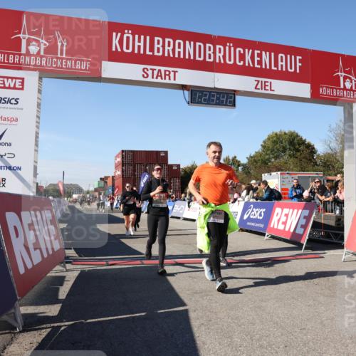 03.10.2025 - Köhlbrandbrückenlauf Lena Gebhardt http://msf.ph/oto/9054513 03.10.2025 13:23:42 Ziel 4285, 4743, 4752, 5093, 5397, 5653, 5855 meine-sportfotos.de