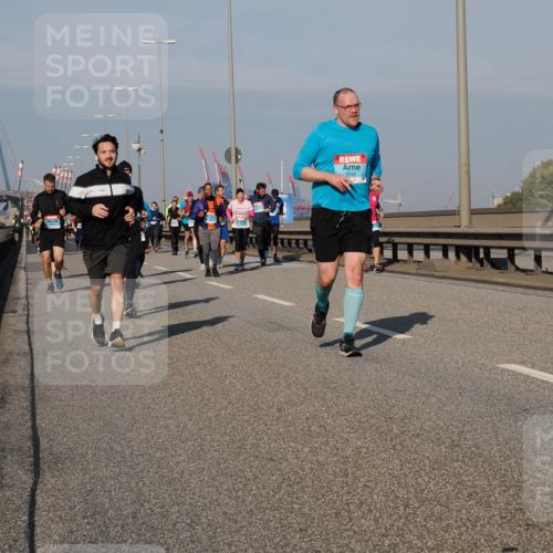 03.10.2025 - Köhlbrandbrückenlauf Fabian Wolf http://msf.ph/oto/9054515 03.10.2025 10:02:43 Position 3 1740 meine-sportfotos.de