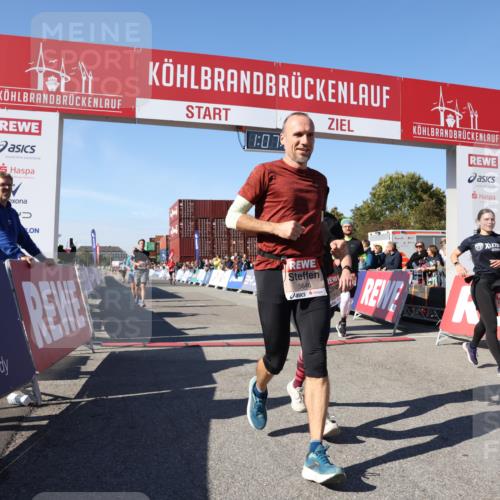 03.10.2025 - Köhlbrandbrückenlauf Lena Gebhardt http://msf.ph/oto/9054538 03.10.2025 13:07:24 Ziel 4113, 4287, 4288, 4590, 4636, 4649, 4794, 4806, 5645, 5646, 5870, 5872, 6459 meine-sportfotos.de