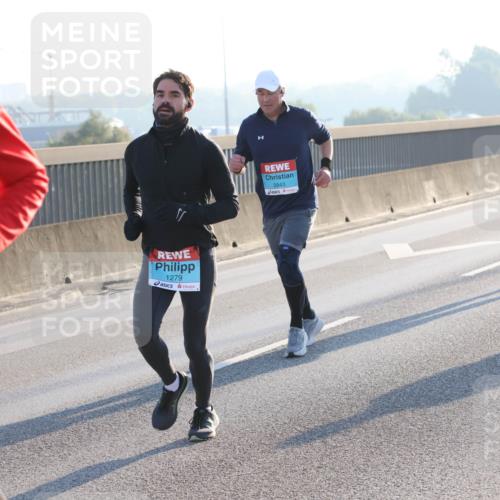 03.10.2025 - Köhlbrandbrückenlauf Lena Gebhardt http://msf.ph/oto/9054546 03.10.2025 09:16:33 Position 1 1118, 1279, 2843 meine-sportfotos.de