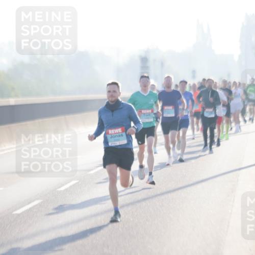 03.10.2025 - Köhlbrandbrückenlauf Jannik Wohlers http://msf.ph/oto/9054555 03.10.2025 09:12:26 Position 3 3350 meine-sportfotos.de