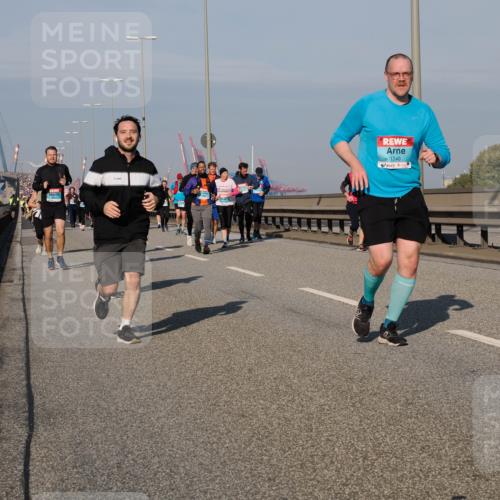 03.10.2025 - Köhlbrandbrückenlauf Fabian Wolf http://msf.ph/oto/9054559 03.10.2025 10:02:44 Position 3 1740 meine-sportfotos.de