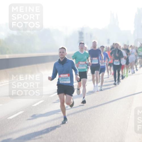 03.10.2025 - Köhlbrandbrückenlauf Jannik Wohlers http://msf.ph/oto/9054563 03.10.2025 09:12:26 Position 3 3350 meine-sportfotos.de