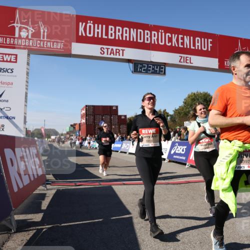 03.10.2025 - Köhlbrandbrückenlauf Lena Gebhardt http://msf.ph/oto/9054571 03.10.2025 13:23:43 Ziel 4285, 4465, 4743, 4752, 5093, 5397, 5653, 5855, 6728 meine-sportfotos.de