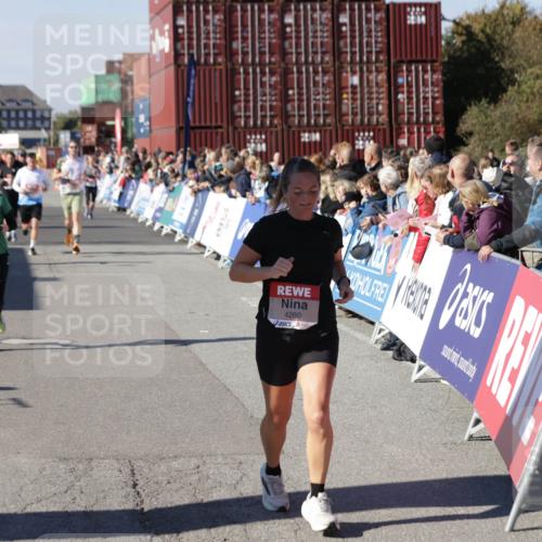 03.10.2025 - Köhlbrandbrückenlauf Jannik Wohlers http://msf.ph/oto/9054575 03.10.2025 13:09:57 Ziel 4260, 4625, 4718, 4787, 4837, 4929, 5520, 5763, 5941, 6083, 6750, 6764 meine-sportfotos.de