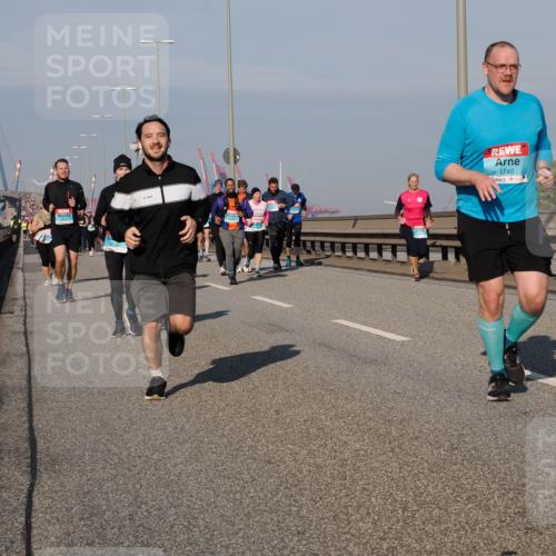 03.10.2025 - Köhlbrandbrückenlauf Fabian Wolf http://msf.ph/oto/9054581 03.10.2025 10:02:44 Position 3 1740 meine-sportfotos.de