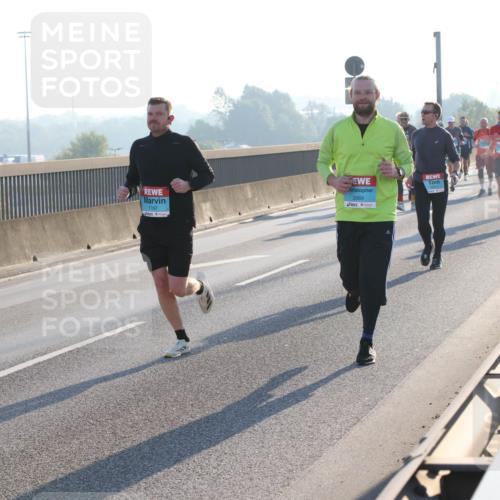 03.10.2025 - Köhlbrandbrückenlauf Lena Gebhardt http://msf.ph/oto/9054582 03.10.2025 09:16:34 Position 1 1197, 2889 meine-sportfotos.de