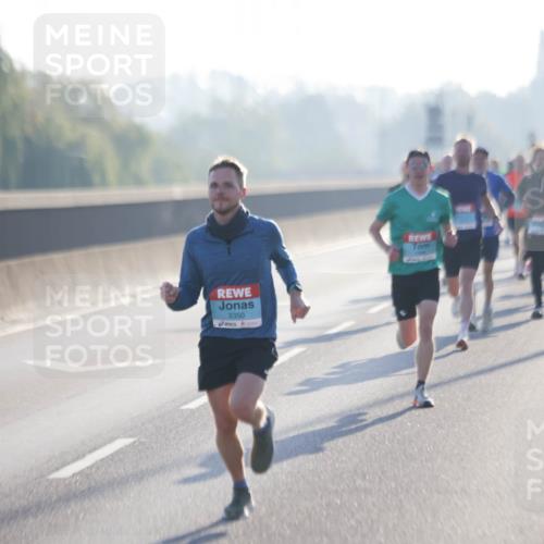03.10.2025 - Köhlbrandbrückenlauf Jannik Wohlers http://msf.ph/oto/9054593 03.10.2025 09:12:28 Position 3 3350 meine-sportfotos.de