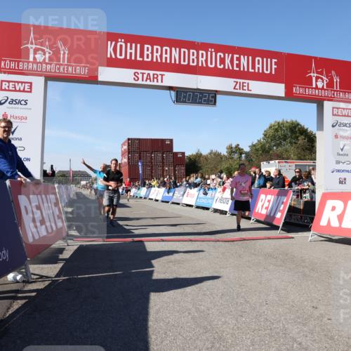 03.10.2025 - Köhlbrandbrückenlauf Lena Gebhardt http://msf.ph/oto/9054594 03.10.2025 13:07:26 Ziel 4113, 4287, 4288, 4375, 4590, 4636, 4649, 4794, 4806, 5645, 5646, 5870, 5872, 6459 meine-sportfotos.de