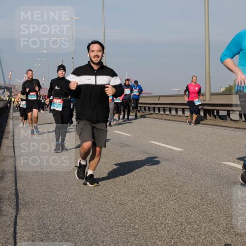 03.10.2025 - Köhlbrandbrückenlauf Fabian Wolf http://msf.ph/oto/9054596 03.10.2025 10:02:45 Position 3 1740 meine-sportfotos.de