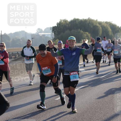 03.10.2025 - Köhlbrandbrückenlauf Jannik Wohlers http://msf.ph/oto/9054603 03.10.2025 09:20:20 Position 3 1593, 453, 3736 meine-sportfotos.de