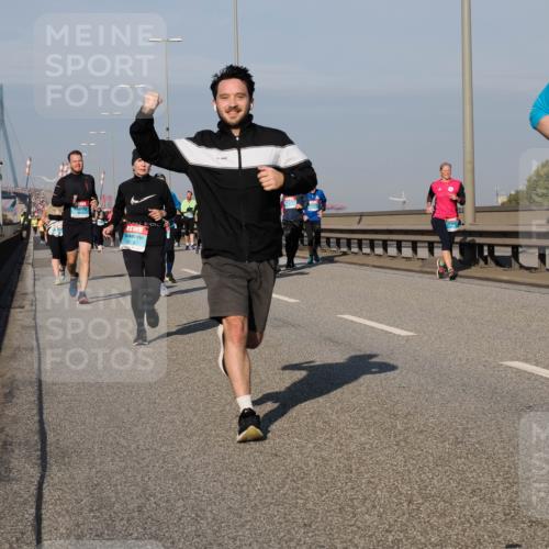 03.10.2025 - Köhlbrandbrückenlauf Fabian Wolf http://msf.ph/oto/9054605 03.10.2025 10:02:45 Position 3 1740 meine-sportfotos.de