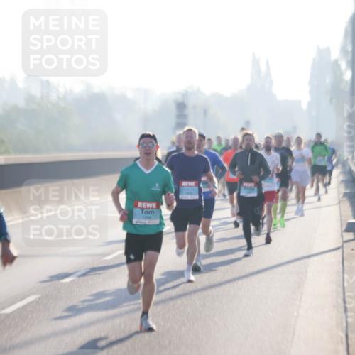03.10.2025 - Köhlbrandbrückenlauf Jannik Wohlers http://msf.ph/oto/9054610 03.10.2025 09:12:29 Position 3 2950, 1268 meine-sportfotos.de