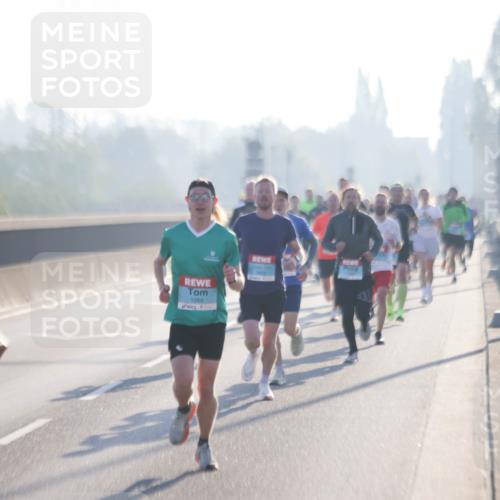 03.10.2025 - Köhlbrandbrückenlauf Jannik Wohlers http://msf.ph/oto/9054616 03.10.2025 09:12:29 Position 3 3350, 1268 meine-sportfotos.de