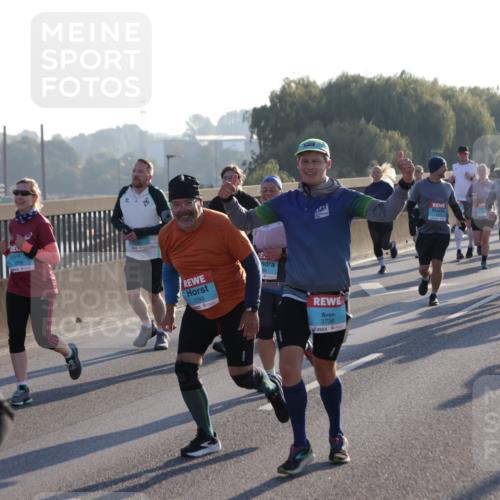 03.10.2025 - Köhlbrandbrückenlauf Jannik Wohlers http://msf.ph/oto/9054617 03.10.2025 09:20:20 Position 3 1593, 451, 3736 meine-sportfotos.de