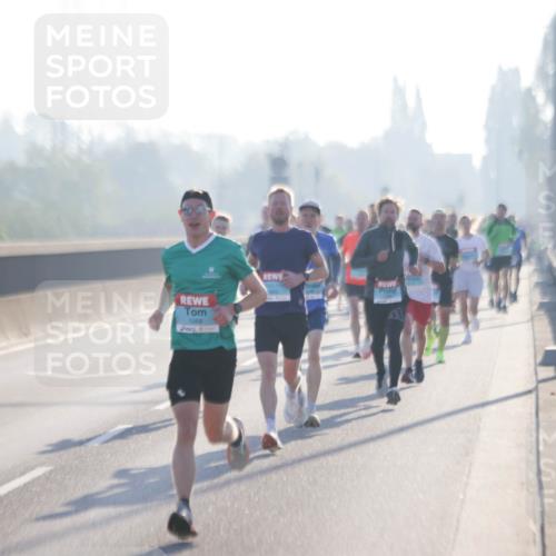 03.10.2025 - Köhlbrandbrückenlauf Jannik Wohlers http://msf.ph/oto/9054626 03.10.2025 09:12:29 Position 3 1268, 00 meine-sportfotos.de