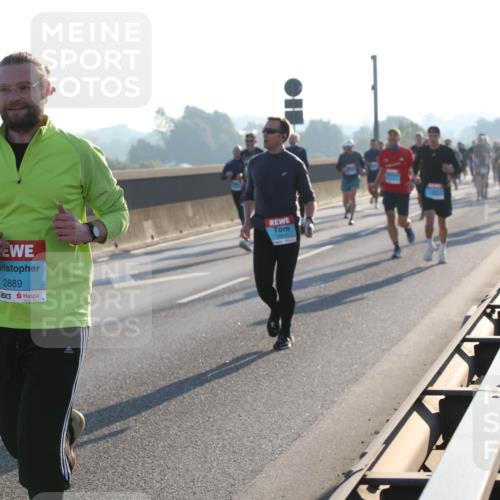 03.10.2025 - Köhlbrandbrückenlauf Lena Gebhardt http://msf.ph/oto/9054637 03.10.2025 09:16:35 Position 1 2889 meine-sportfotos.de