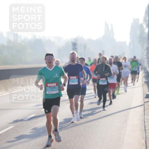 03.10.2025 - Köhlbrandbrückenlauf Jannik Wohlers http://msf.ph/oto/9054644 03.10.2025 09:12:29 Position 3 1268 meine-sportfotos.de