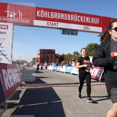 03.10.2025 - Köhlbrandbrückenlauf Lena Gebhardt http://msf.ph/oto/9054658 03.10.2025 13:23:46 Ziel 4285, 4465, 4743, 4752, 4918, 5081, 5093, 5397, 5855, 6728 meine-sportfotos.de