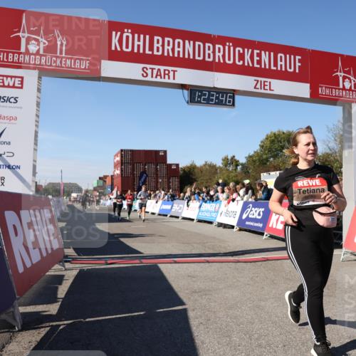 03.10.2025 - Köhlbrandbrückenlauf Lena Gebhardt http://msf.ph/oto/9054668 03.10.2025 13:23:46 Ziel 4285, 4465, 4743, 4752, 4918, 5081, 5093, 5397, 5855, 6728 meine-sportfotos.de