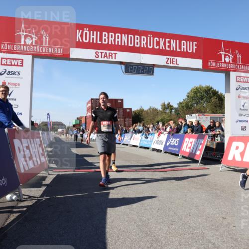 03.10.2025 - Köhlbrandbrückenlauf Lena Gebhardt http://msf.ph/oto/9054676 03.10.2025 13:07:27 Ziel 4113, 4254, 4287, 4288, 4375, 4590, 4636, 4649, 4794, 4806, 5645, 5646, 5870, 5872, 6459 meine-sportfotos.de
