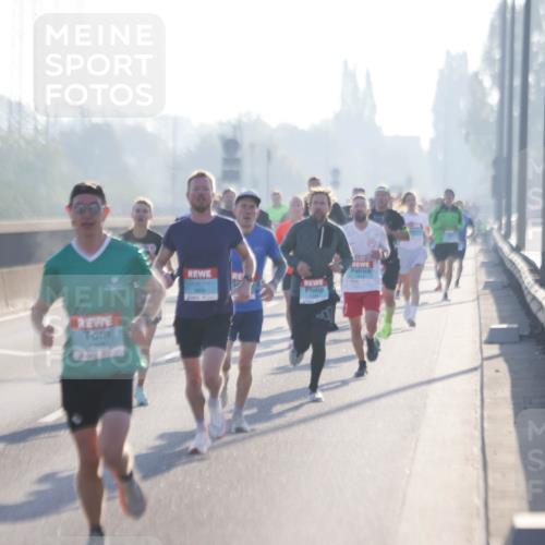 03.10.2025 - Köhlbrandbrückenlauf Jannik Wohlers http://msf.ph/oto/9054680 03.10.2025 09:12:30 Position 3 1268 meine-sportfotos.de