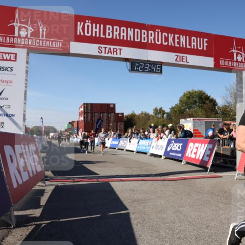 03.10.2025 - Köhlbrandbrückenlauf Lena Gebhardt http://msf.ph/oto/9054685 03.10.2025 13:23:47 Ziel 4285, 4465, 4743, 4918, 5081, 5093, 5397, 5431, 5855, 6728 meine-sportfotos.de