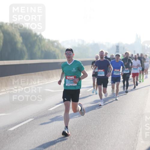 03.10.2025 - Köhlbrandbrückenlauf Jannik Wohlers http://msf.ph/oto/9054716 03.10.2025 09:12:31 Position 3 1268 meine-sportfotos.de