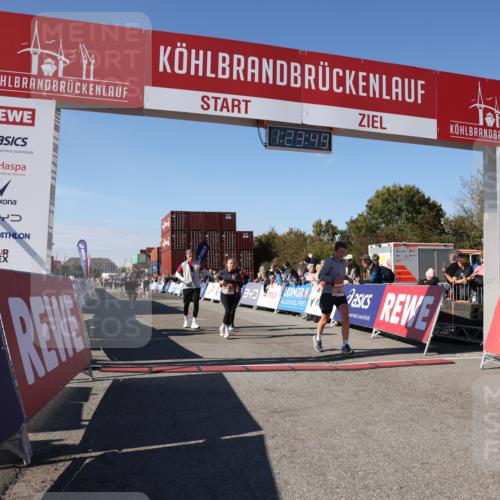 03.10.2025 - Köhlbrandbrückenlauf Lena Gebhardt http://msf.ph/oto/9054727 03.10.2025 13:23:49 Ziel 4285, 4465, 4743, 4918, 5081, 5093, 5397, 5431, 5742, 5855, 6728 meine-sportfotos.de