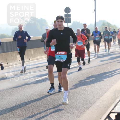 03.10.2025 - Köhlbrandbrückenlauf Lena Gebhardt http://msf.ph/oto/9054729 03.10.2025 09:16:38 Position 1 12, 3749 meine-sportfotos.de
