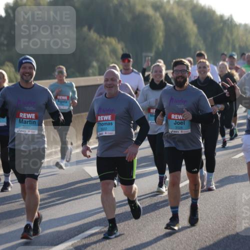 03.10.2025 - Köhlbrandbrückenlauf Jannik Wohlers http://msf.ph/oto/9054737 03.10.2025 09:20:22 Position 3 3027, 3022, 3026, 3024, 1785 meine-sportfotos.de