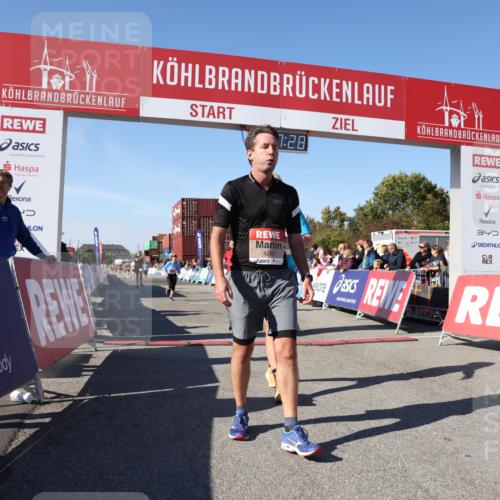03.10.2025 - Köhlbrandbrückenlauf Lena Gebhardt http://msf.ph/oto/9054751 03.10.2025 13:07:29 Ziel 4113, 4254, 4287, 4288, 4375, 4590, 4636, 4649, 4794, 4806, 5645, 5646, 5870, 5872, 6459 meine-sportfotos.de
