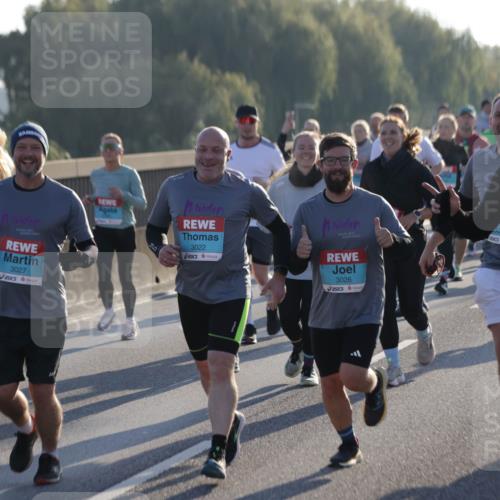 03.10.2025 - Köhlbrandbrückenlauf Jannik Wohlers http://msf.ph/oto/9054758 03.10.2025 09:20:23 Position 3 3027, 3022, 3026, 6024, 1785 meine-sportfotos.de