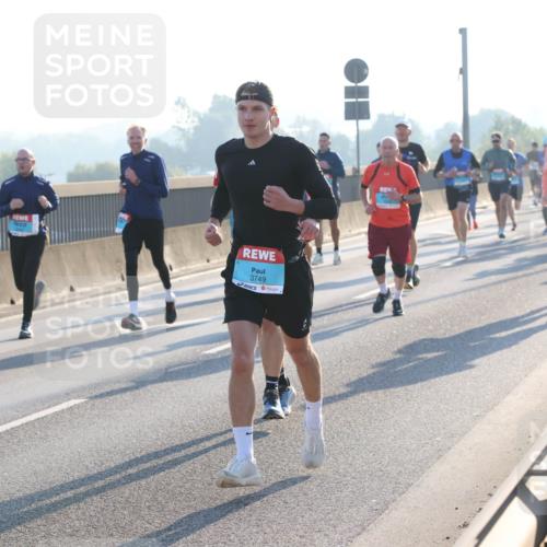 03.10.2025 - Köhlbrandbrückenlauf Lena Gebhardt http://msf.ph/oto/9054762 03.10.2025 09:16:39 Position 1 3749 meine-sportfotos.de