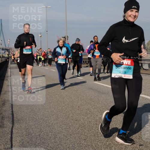 03.10.2025 - Köhlbrandbrückenlauf Fabian Wolf http://msf.ph/oto/9054763 03.10.2025 10:02:48 Position 3 2810, 3570, 2076 meine-sportfotos.de