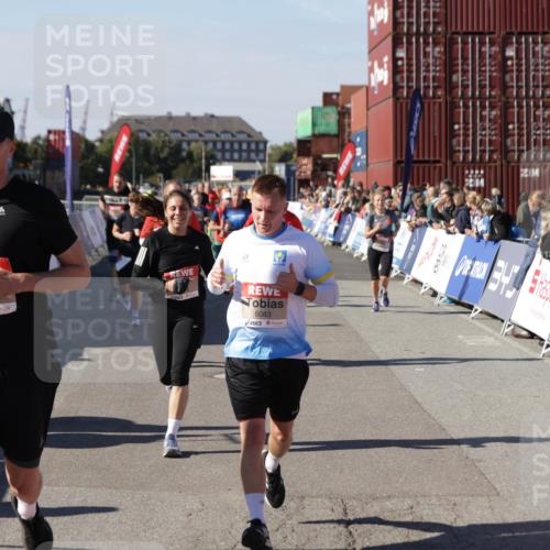 03.10.2025 - Köhlbrandbrückenlauf Jannik Wohlers http://msf.ph/oto/9054775 03.10.2025 13:10:03 Ziel 4196, 4260, 4573, 4718, 4730, 4787, 4837, 4929, 5763, 5977, 6083, 6111, 6428, 6432, 6750, 6764 meine-sportfotos.de