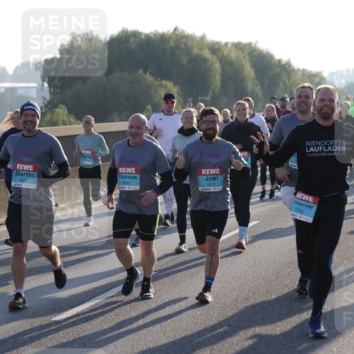 03.10.2025 - Köhlbrandbrückenlauf Jannik Wohlers http://msf.ph/oto/9054779 03.10.2025 09:20:23 Position 3 3027, 3022, 3026, 1785, 1754 meine-sportfotos.de