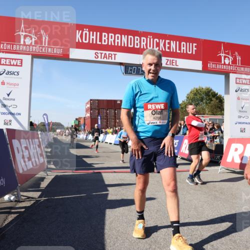 03.10.2025 - Köhlbrandbrückenlauf Lena Gebhardt http://msf.ph/oto/9054813 03.10.2025 13:07:31 Ziel 4113, 4254, 4287, 4288, 4375, 4590, 4636, 4794, 4806, 5645, 5646, 5870, 5872, 6459 meine-sportfotos.de