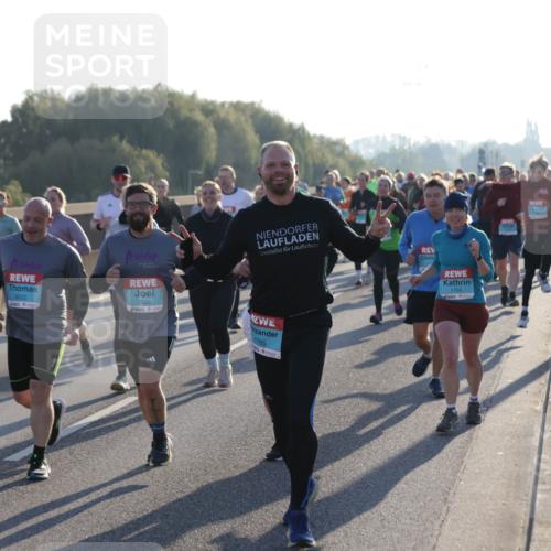 03.10.2025 - Köhlbrandbrückenlauf Jannik Wohlers http://msf.ph/oto/9054815 03.10.2025 09:20:23 Position 3 3022, 3026, 1785, 1754 meine-sportfotos.de